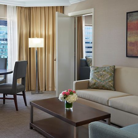 Intercontinental Toronto Centre By Ihg Hotel Екстериор снимка