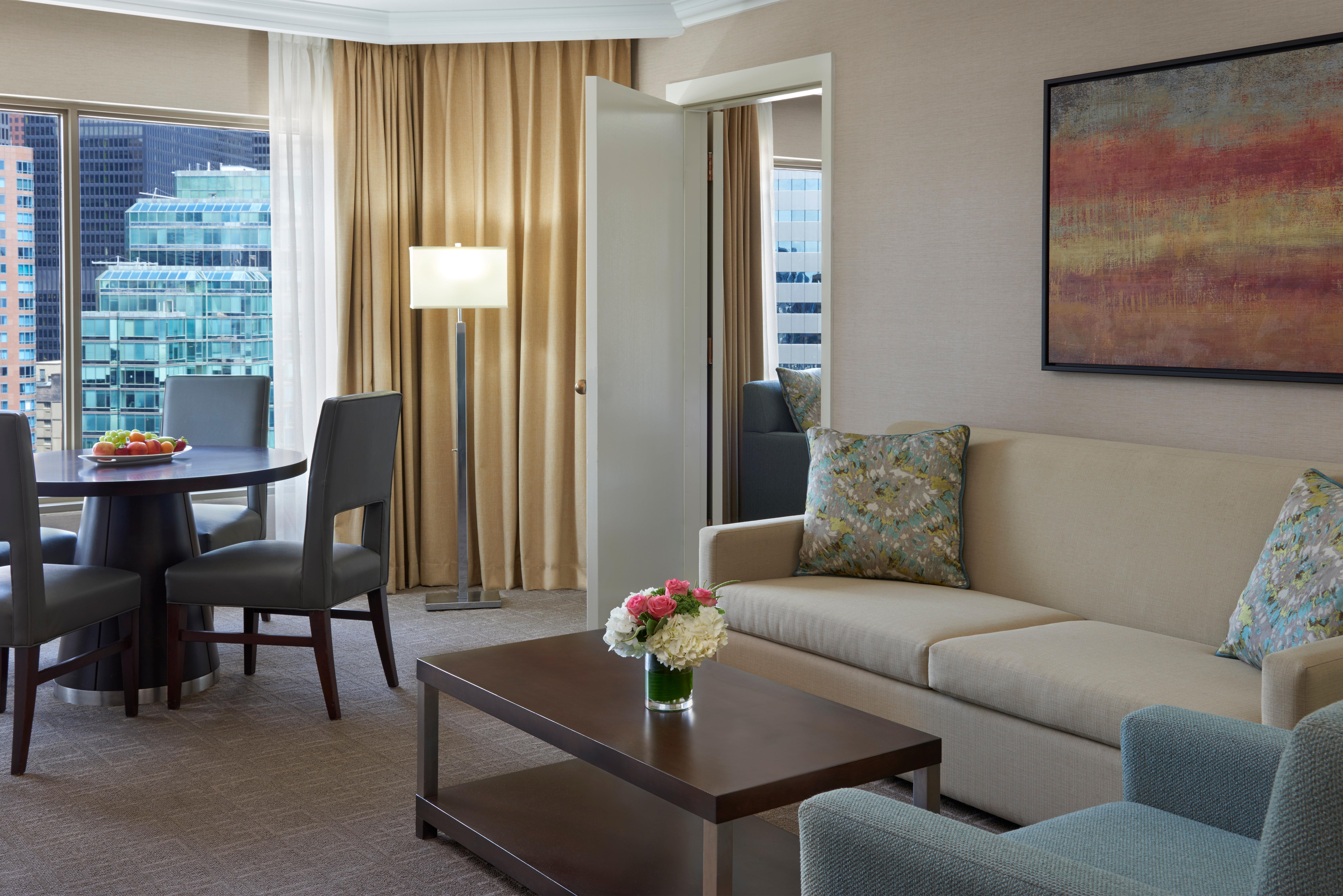 Intercontinental Toronto Centre By Ihg Hotel Екстериор снимка