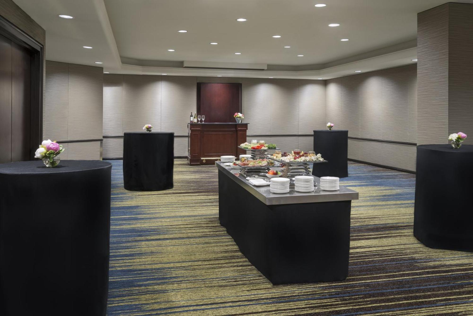 Intercontinental Toronto Centre By Ihg Hotel Екстериор снимка