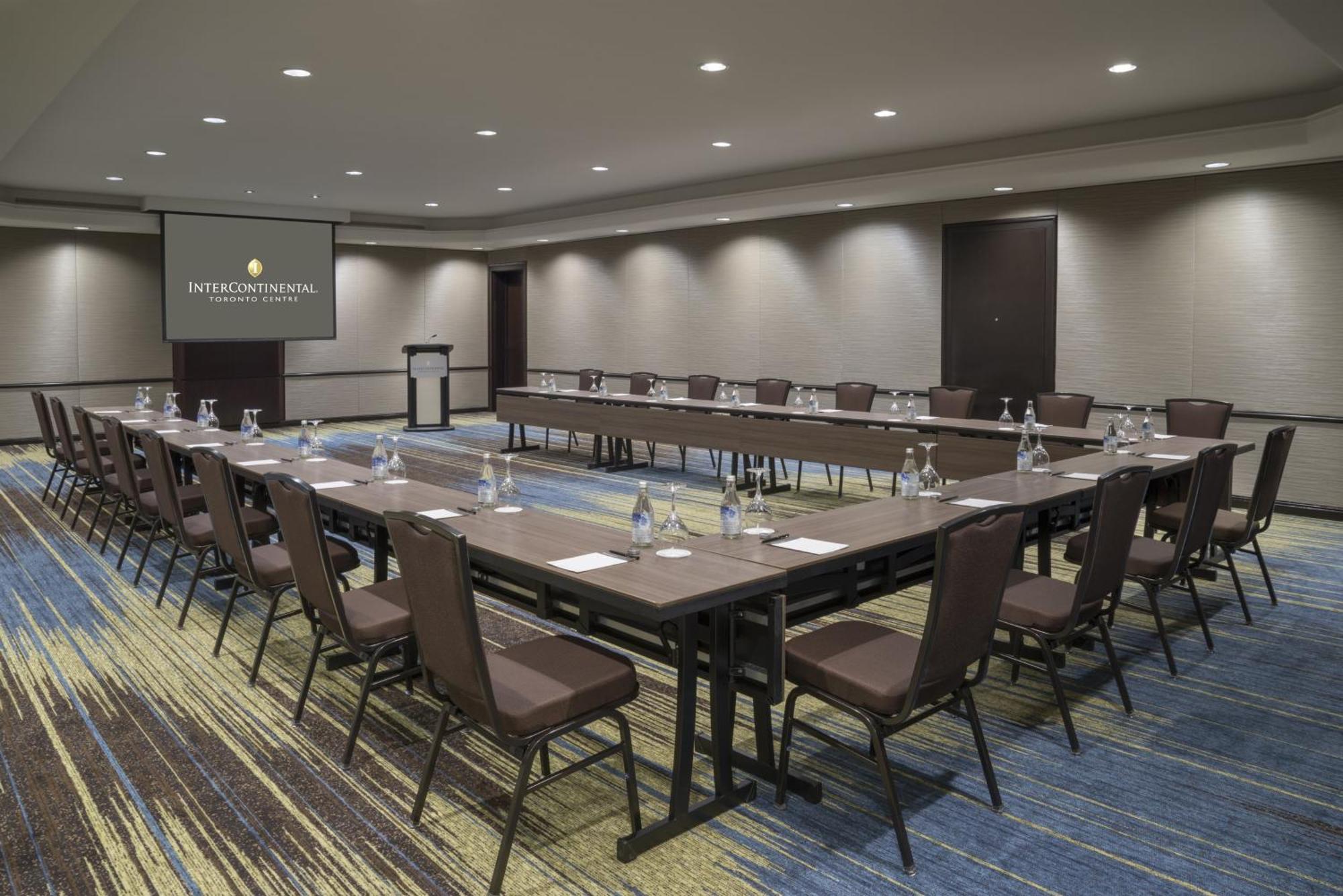 Intercontinental Toronto Centre By Ihg Hotel Екстериор снимка