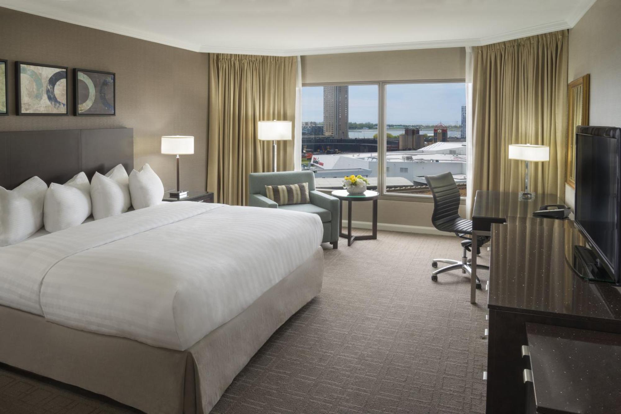 Intercontinental Toronto Centre By Ihg Hotel Екстериор снимка