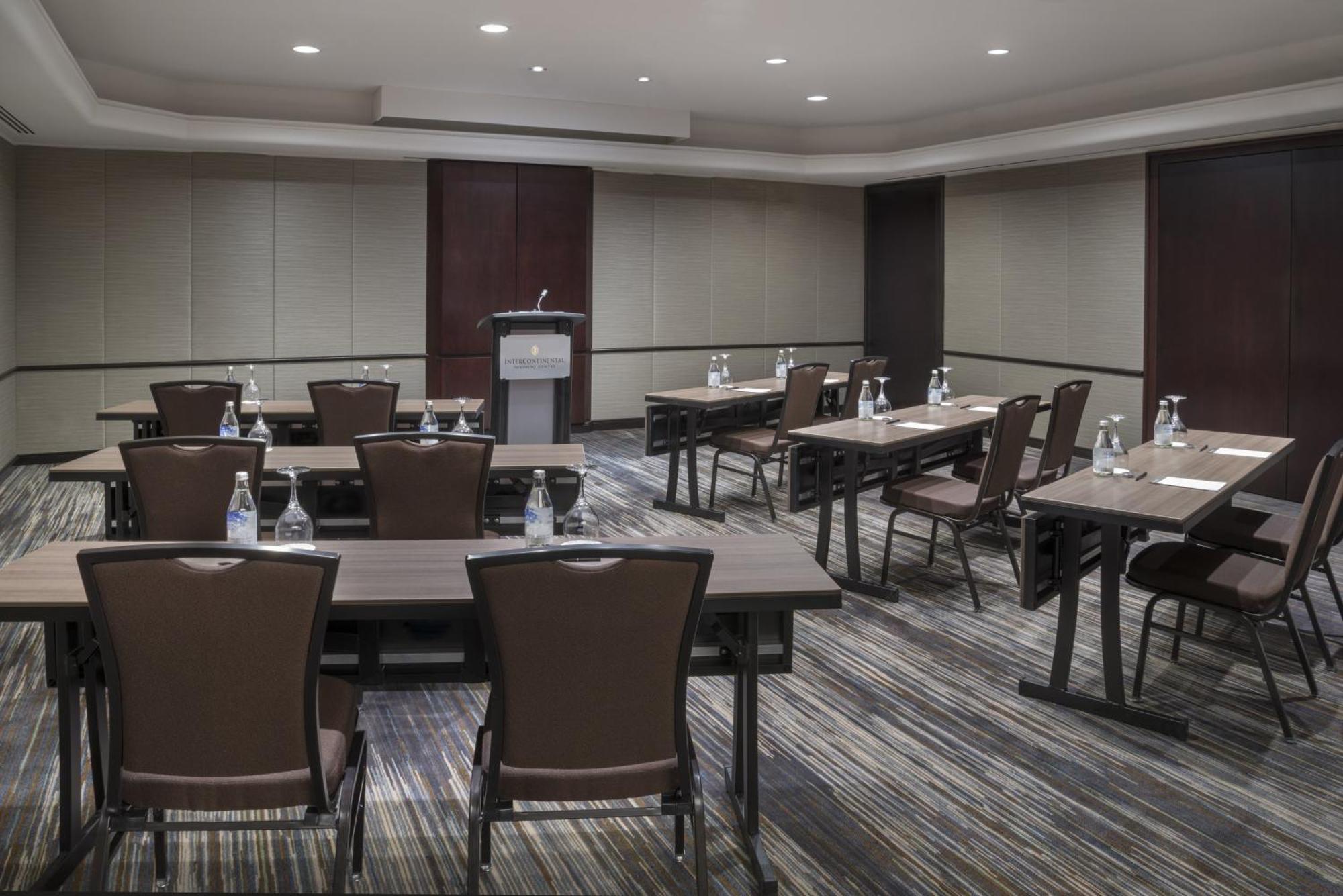 Intercontinental Toronto Centre By Ihg Hotel Екстериор снимка