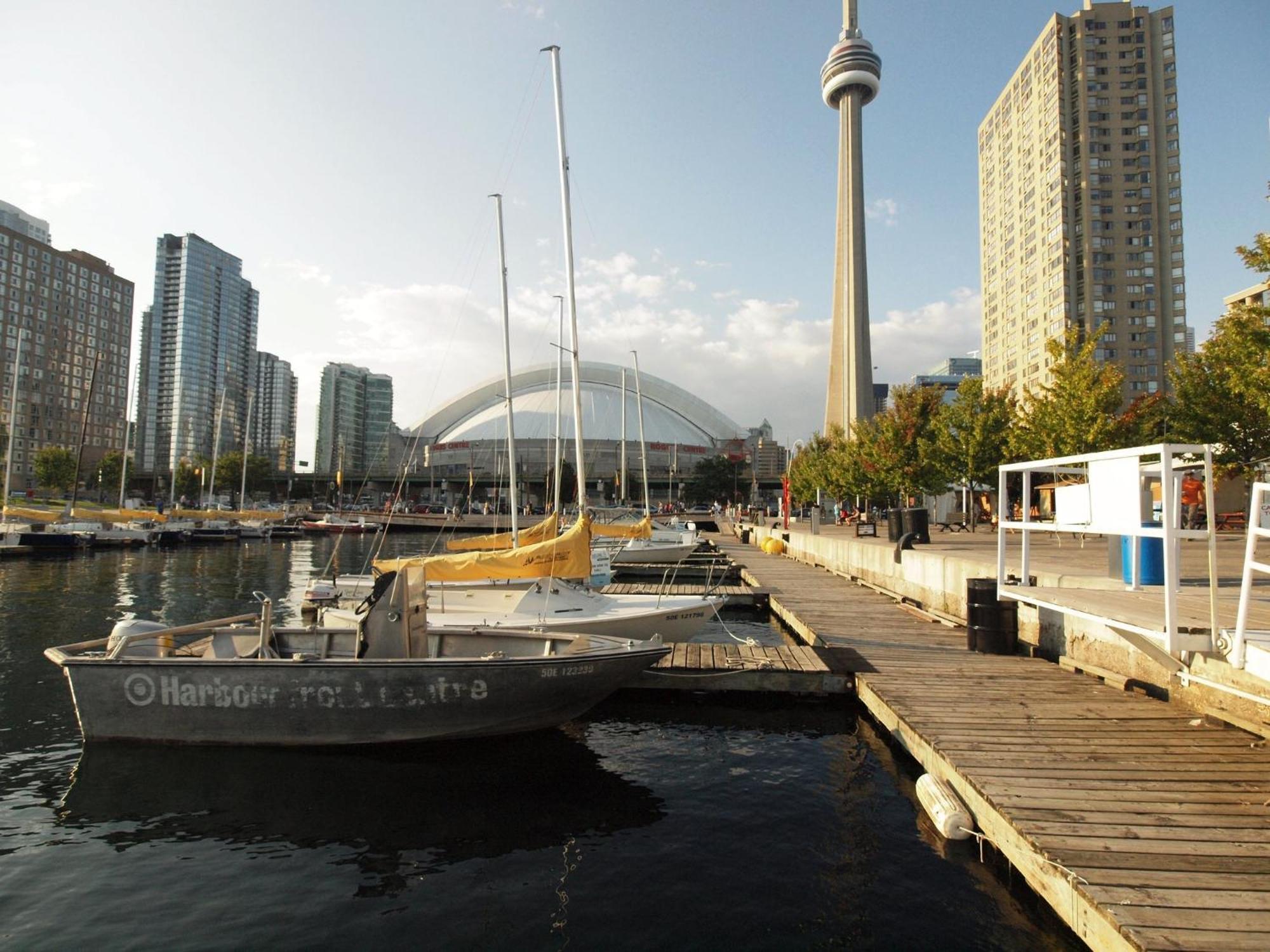 Intercontinental Toronto Centre By Ihg Hotel Екстериор снимка